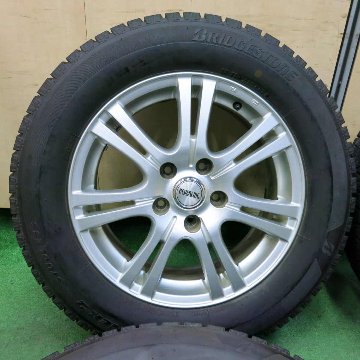 *送料無料* バリ溝！キレイ！9.5分★スタッドレス 215/60R16 ブリヂストン アイスパートナー2 REVERLINE リバーライン 16インチ PCD114.3/5H★4082004SYス