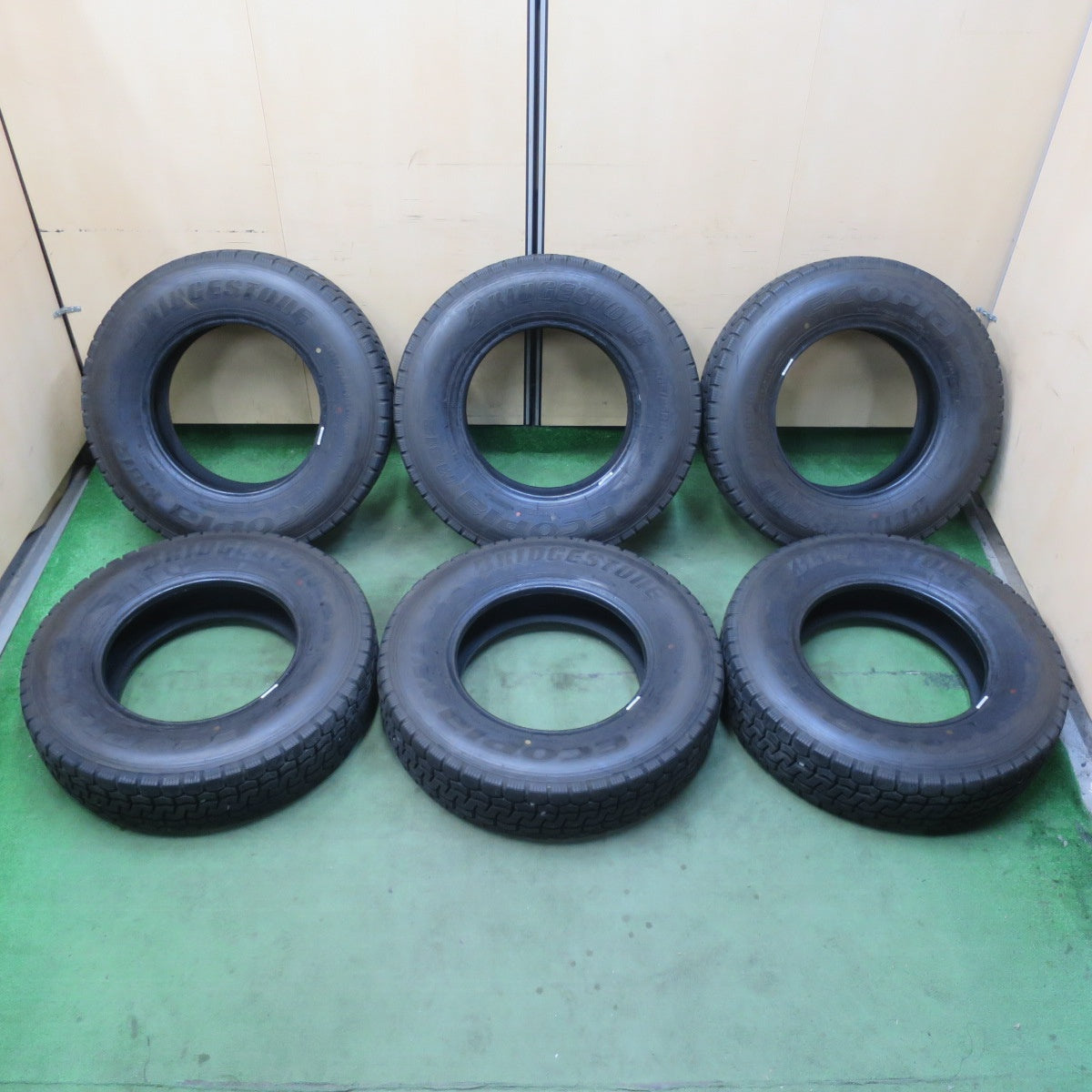 ほぼ未使用！25年！6本★トラック タイヤ 205/85R16 117/115N ブリヂストン エコピア M812 16インチ ミックス オールシーズン★6010917イスタ