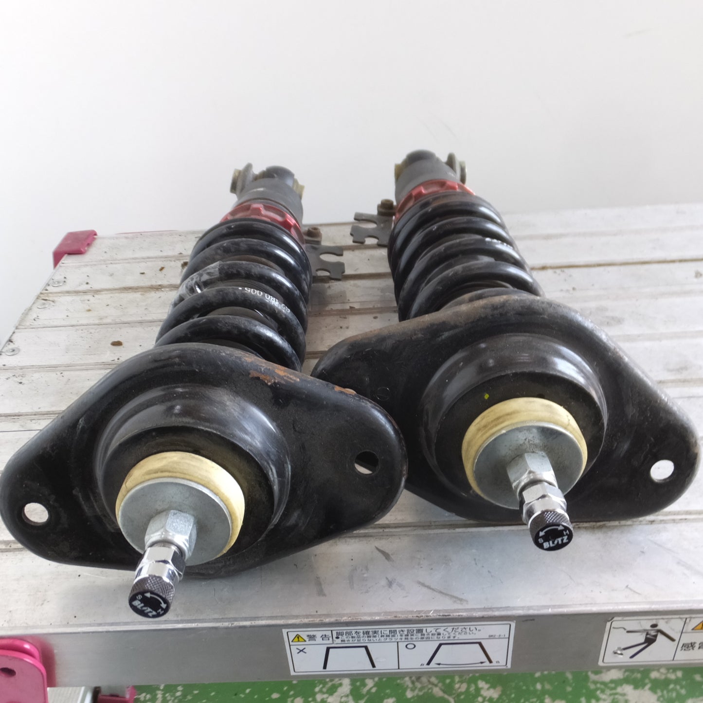 [送料無料] ◆BMW R55 ミニ クーパー クラブマン DBA-ZG16 BLITZ サスペンション DAMPER ZZR 車高調 ブリッツ ダンパー ZZ-R MINI 現状品◆