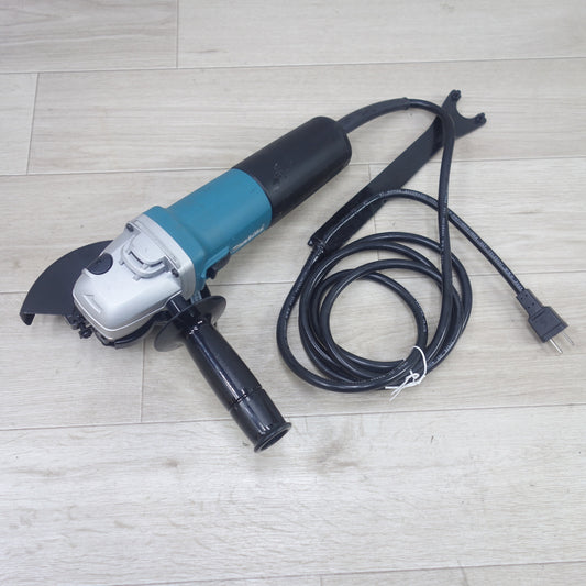 [送料無料] キレイ◆マキタ 150mm 電子 ディスクグラインダ 9566CV 電動 工具 研削 研摩 研磨 機 コード式 100V makita◆