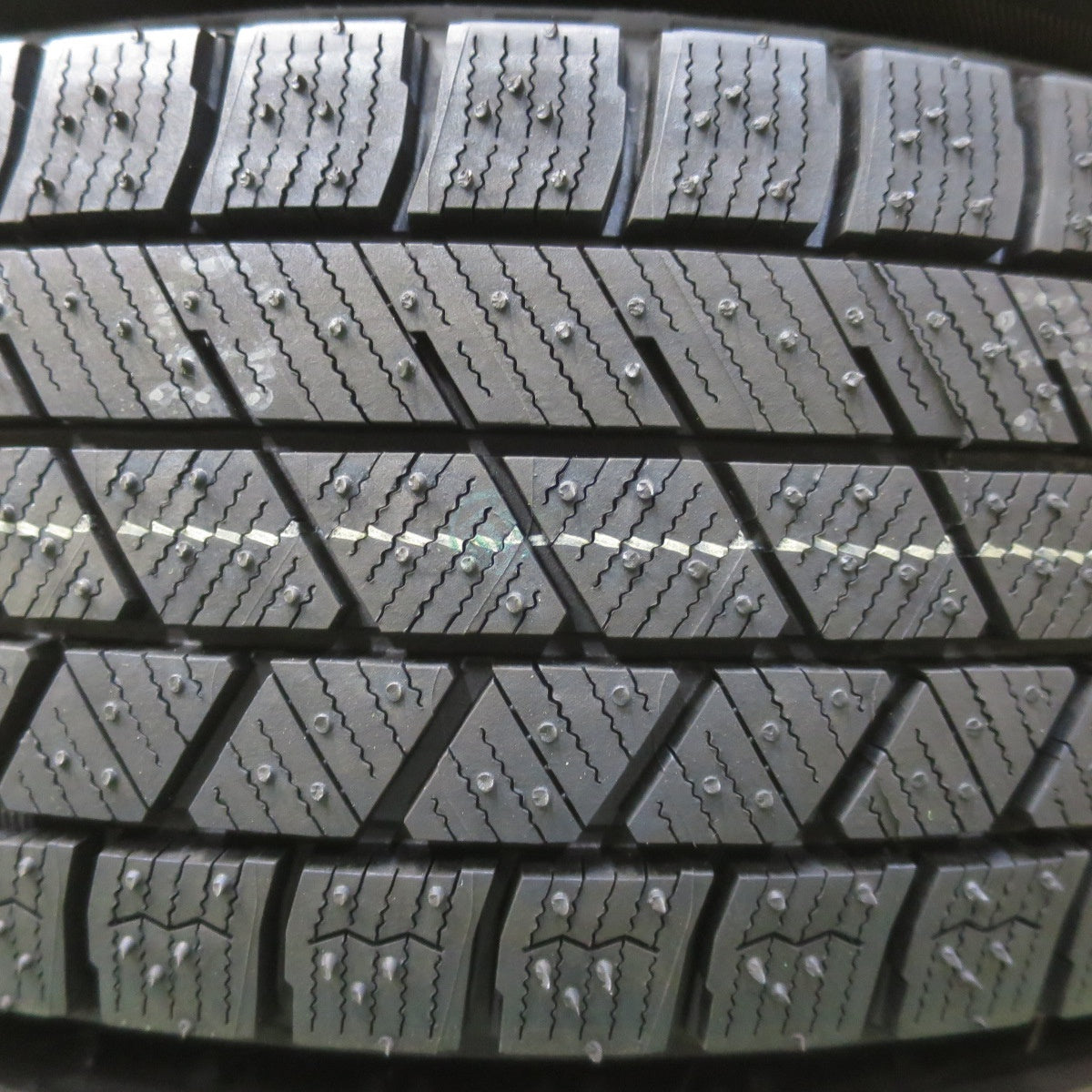 未使用！25年◎スタッドレス 165/65R14 ブリヂストン ブリザック VRX3 TEAD テッド 14インチ PCD100/4H◎6101604イス