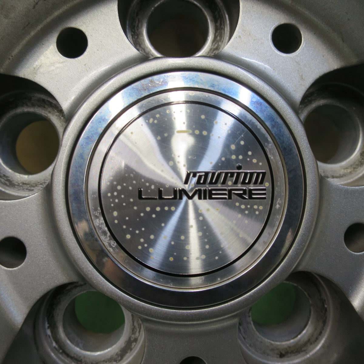 バリ溝！キレイ！9.5分★プリウス 等 195/65R15 スタッドレス グッドイヤー アイスナビ7 ravrion LUMIERE ラブリオン 15インチ PCD100/5H★5082604イス