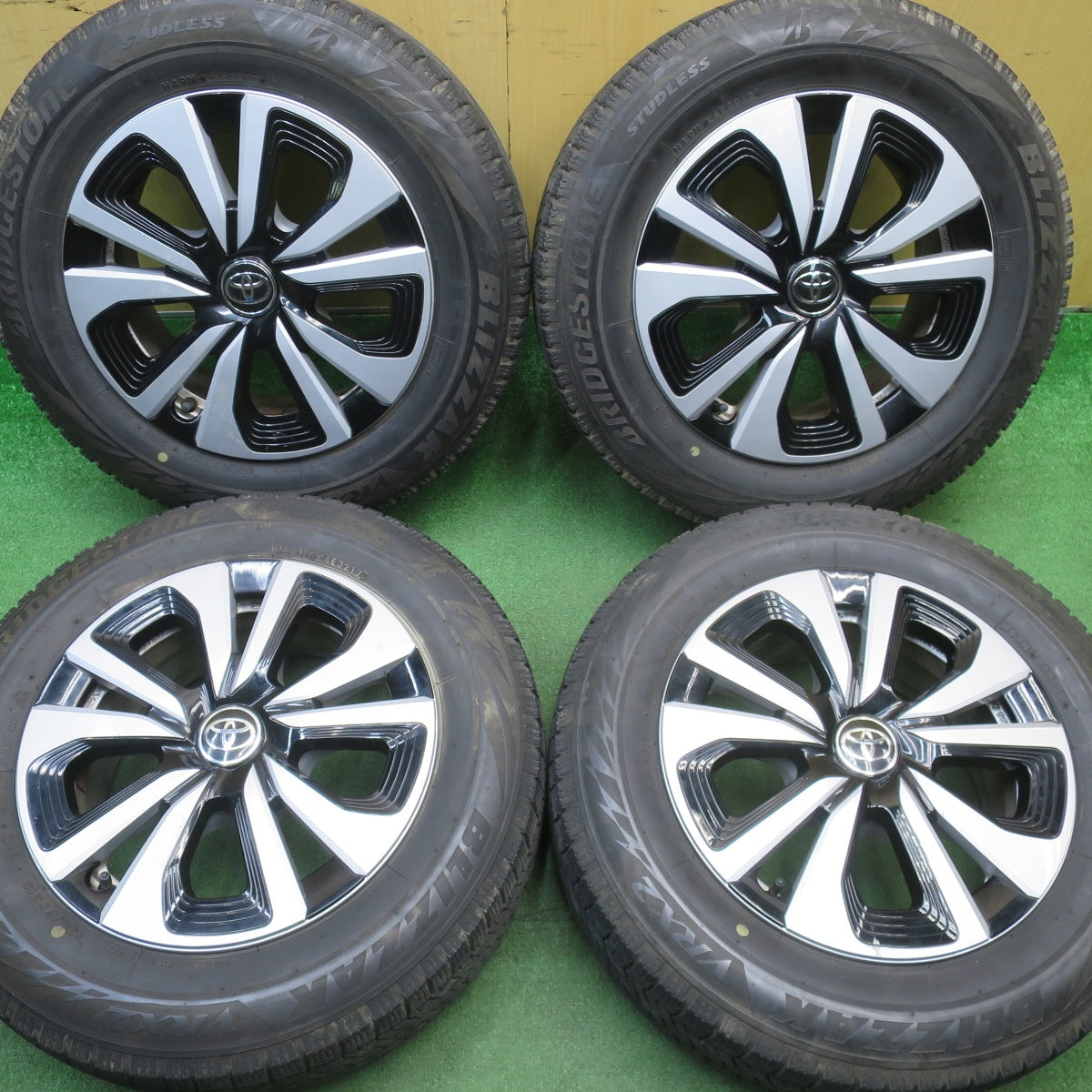 4本価格★トヨタ 50系 プリウス PHV 純正 195/65R15 スタッドレス ブリヂストン ブリザック VRX2 15インチ PCD100/5H★6021402NJス