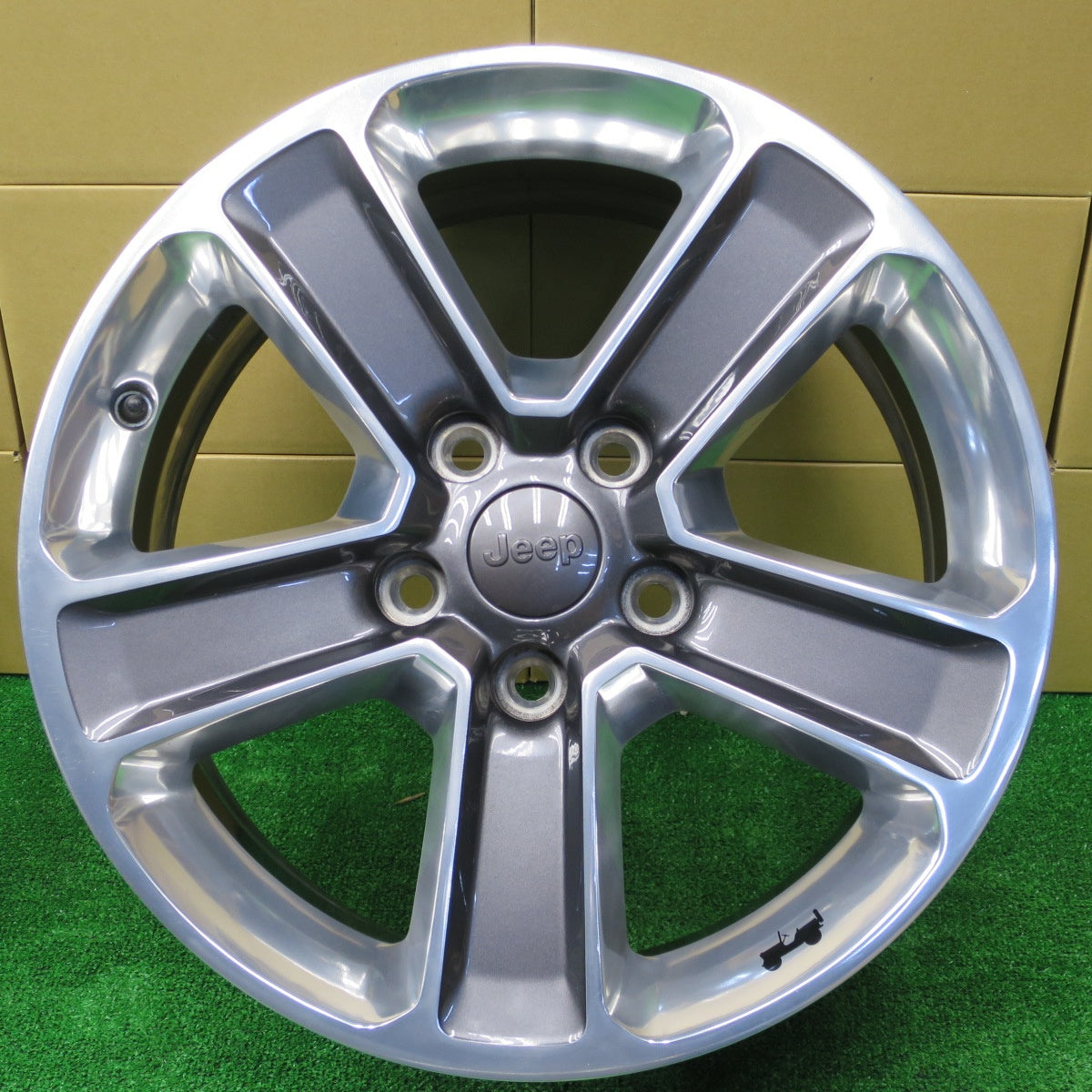 キレイ★JEEP ジープ JL ラングラー アンリミテッド サハラ 純正 ホイール 18インチ 18×7.5J PCD127/5H★5111502NKホ