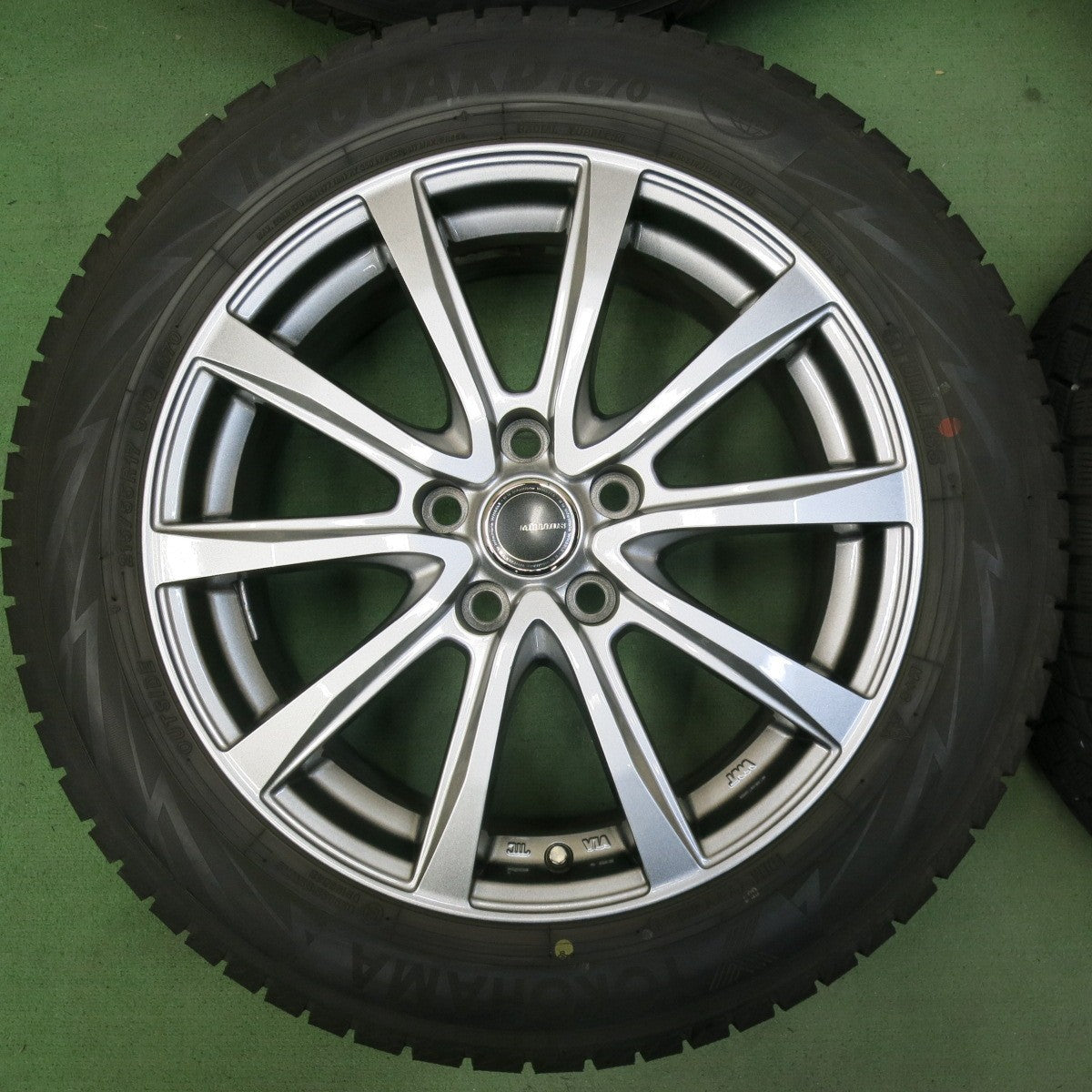 バリ溝！22年！キレイ！8.5分★スタッドレス 215/55R17 ヨコハマ アイスガード iG70 MiLLOUS ミルアス 17インチ PCD114.3/5H★5052811SYス