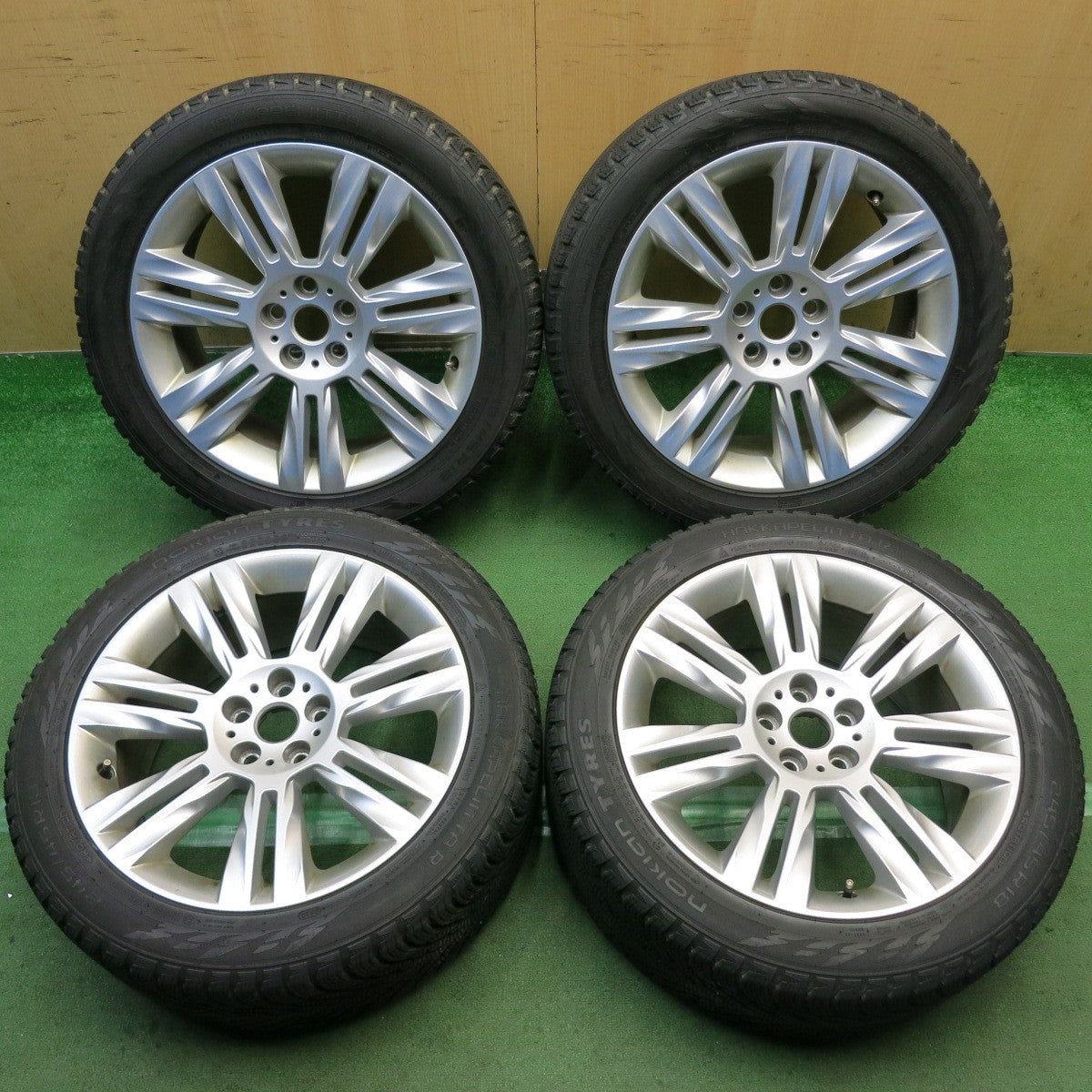 キレイ◎ジャガー XF 純正 245/45R18 スタッドレス ノキアン タイヤ ハッカペリッタ R3 18インチ PCD108/5H◎6091203HAス