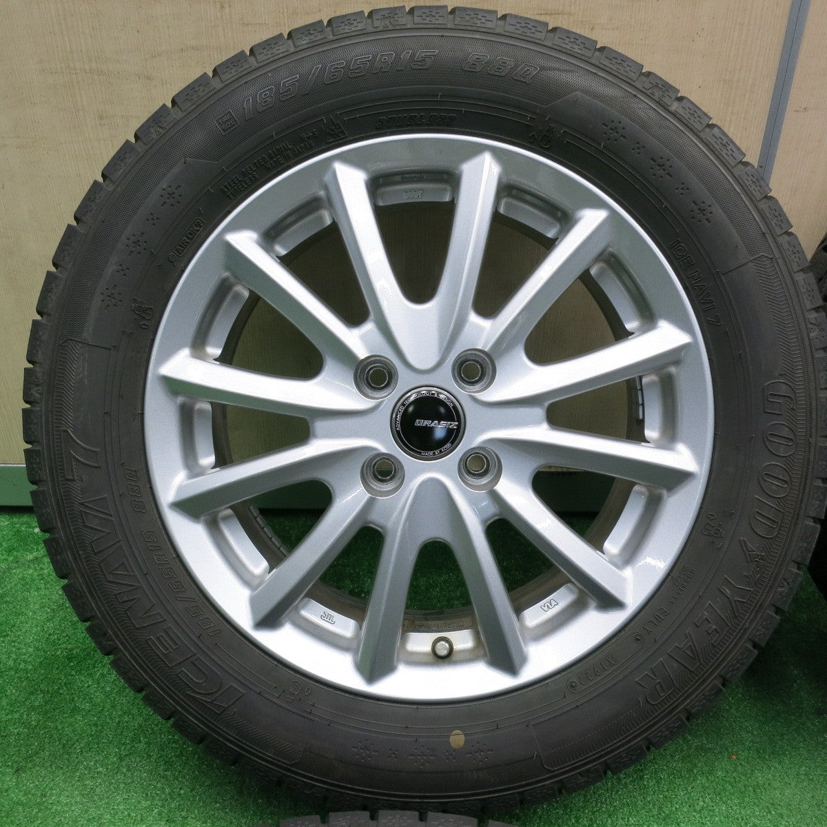 [送料無料] バリ溝！22年！キレイ！9分★スタッドレス 185/65R15 グッドイヤー アイスナビ7 QRASIZ KOSEI クレイシズ 光生 15インチ PCD100/4H★4120601TNス