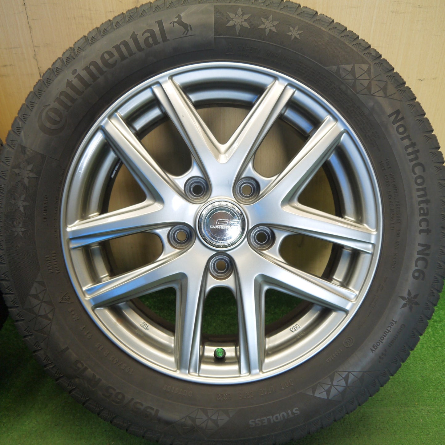 キレイ！22年★スタッドレス 195/65R15 コンチネンタル ノースコンタクト NC6 CR CRICKET クリケット 15インチ PCD114.3/5H★6042004Hス