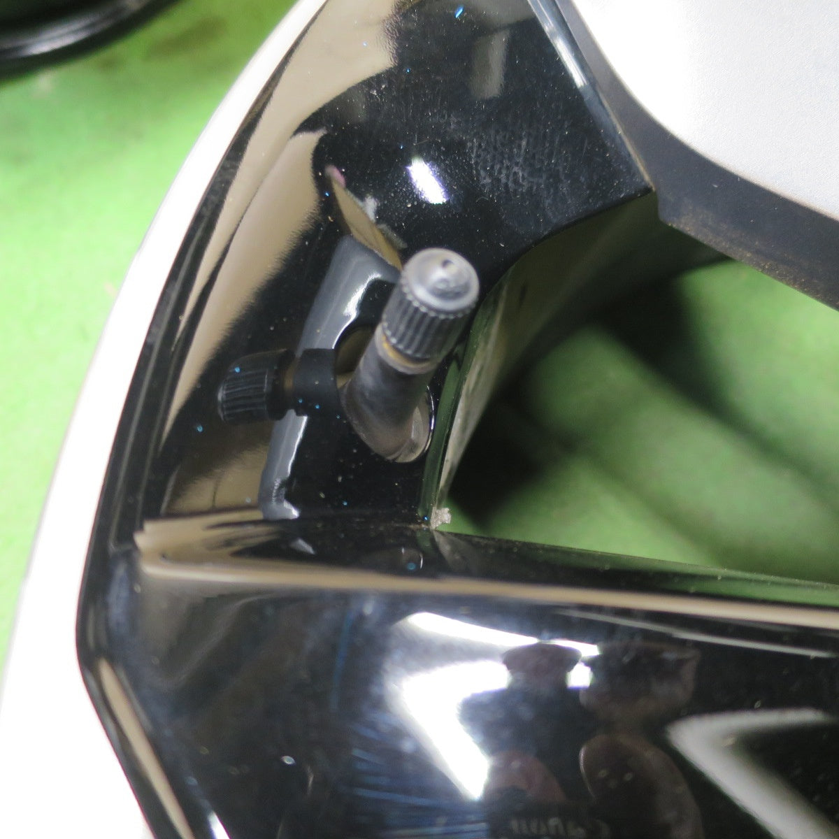 キレイ◎日産 E13 ノート オーラ 純正 ホイール 17インチ 17×6.5J PCD100/4H◎6092803NGホ