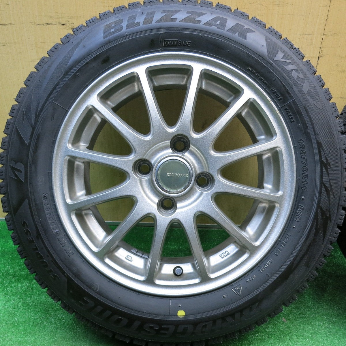 バリ溝！24年！キレイ！ほぼ10分★スタッドレス 165/70R14 ブリヂストン ブリザック VRX2 ECO FORME エコフォルム 14インチ PCD100/4H★5121412HAス