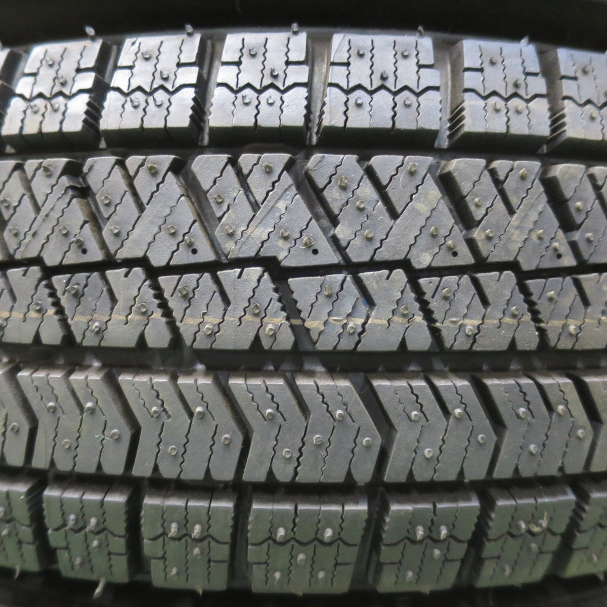 未使用！23年★スタッドレス 165/70R14 ブリヂストン ブリザック VRX2 BALMINUM AR12 バルミナ 14インチ PCD100/4H★6021704イス