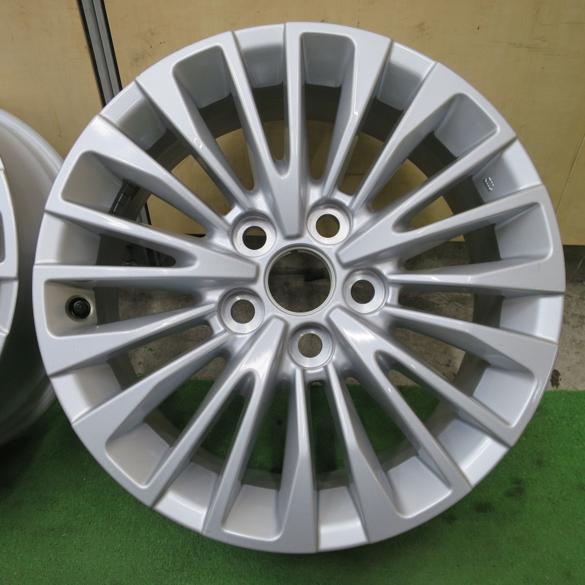 新車外し★トヨタ 40系 アルファード ヴェルファイア 純正 ホイール 17インチ 17×6.5J PCD120/5H★6060501NGホ