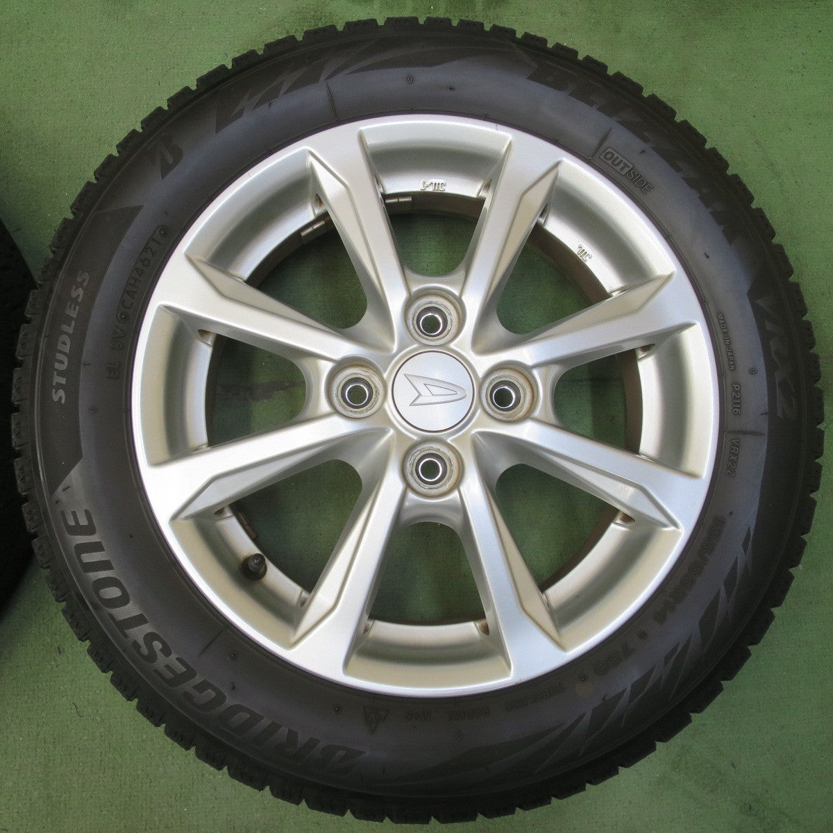 4本価格◎ダイハツ タント ムーヴ 等 純正 155/65R14 スタッドレス ブリヂストン ブリザック VRX2 14インチ PCD100/4H◎6081602イス