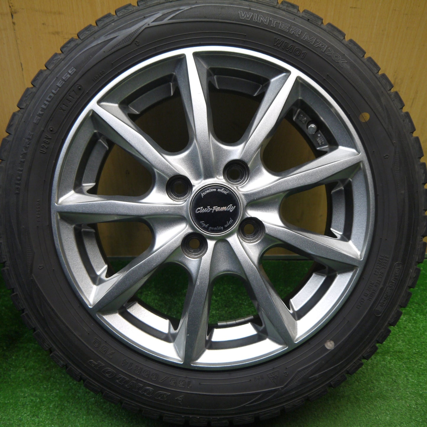 バリ溝！キレイ！8.5分★スタッドレス 155/65R14 ダンロップ ウインターマックス WM01 Club Family クラブファミリー 14インチ PCD100/4H★5120208Hス