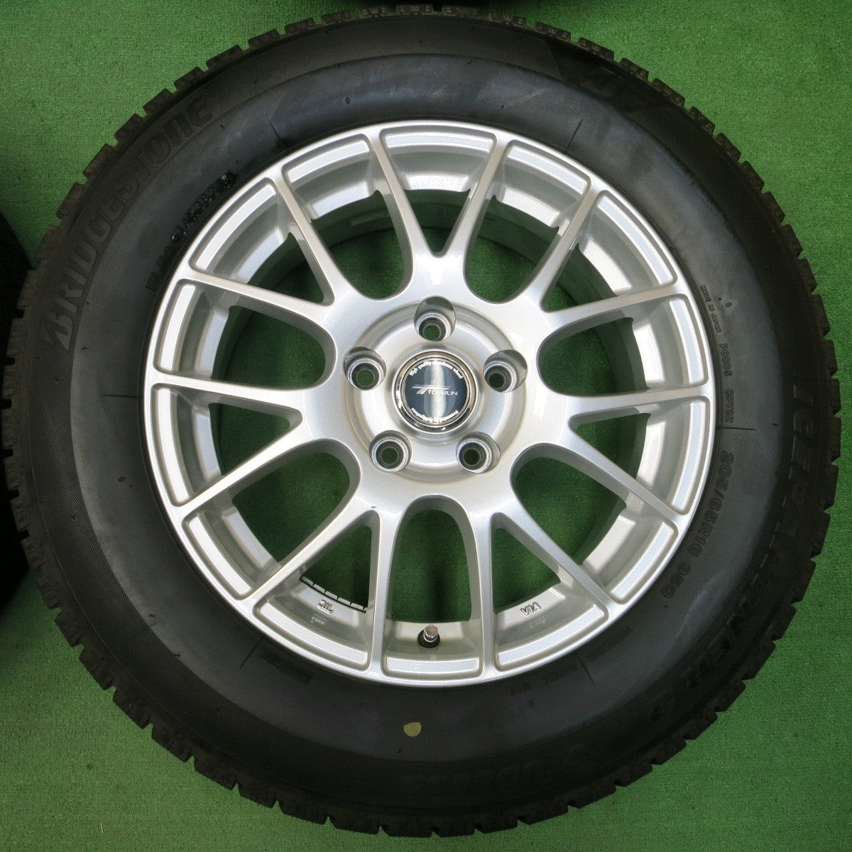 *送料無料* バリ溝！21年！キレイ！9.5分★スタッドレス 205/65R16 ブリヂストン アイスパートナー2 TOPRUN トップラン 16インチ PCD114.3/5H★4041802イス