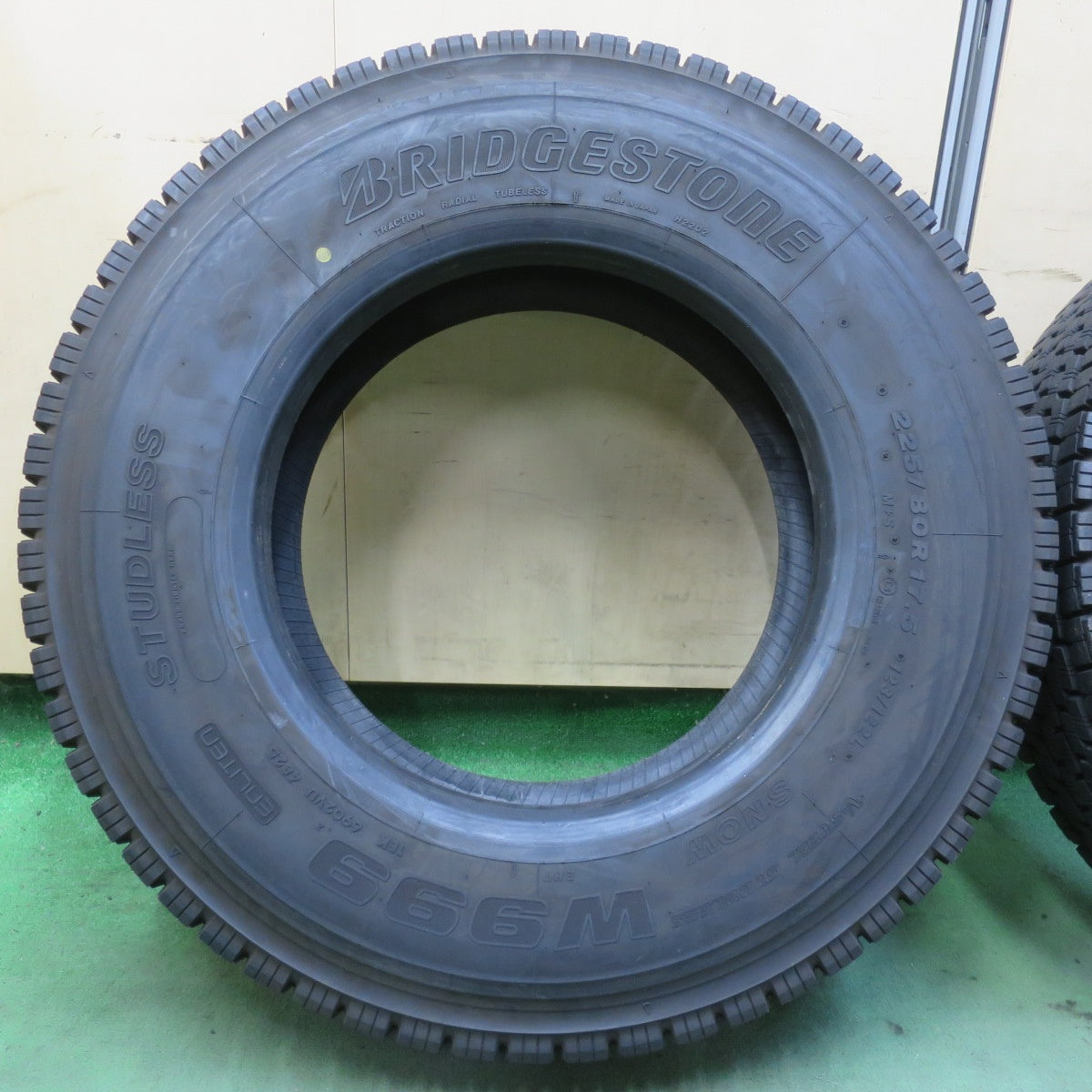 超バリ溝！25年！9.5分以上！2本★トラック タイヤ 225/80R17.5 123/122L スタッドレス ブリヂストン W999 17.5インチ★6073002イスタ