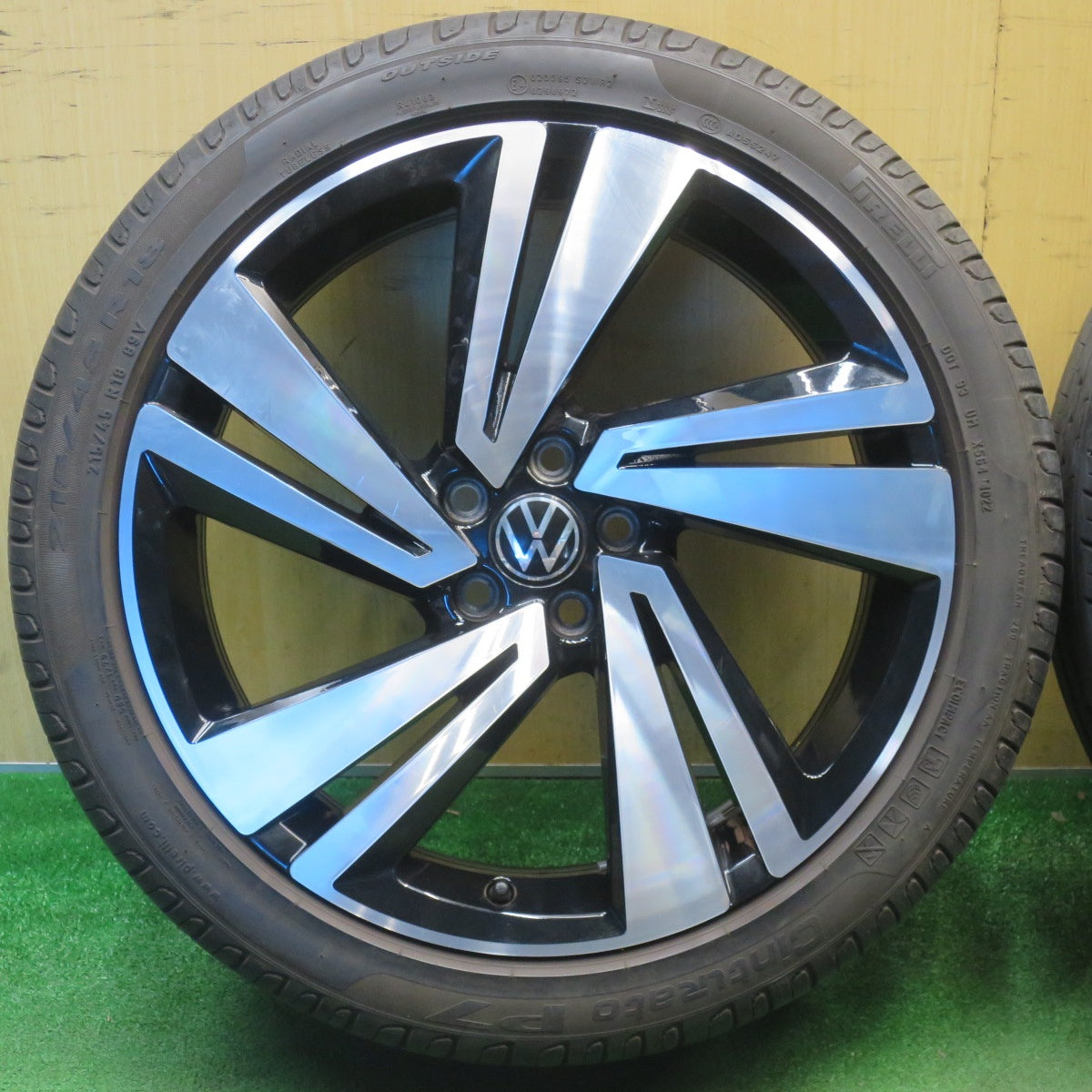 キレイ！22年★ワーゲン T-CROSS R-LINE 純正 215/45R18 ピレリ Cinturato P7 18インチ Tクロス Rライン PCD100/5H★6032903NJノ