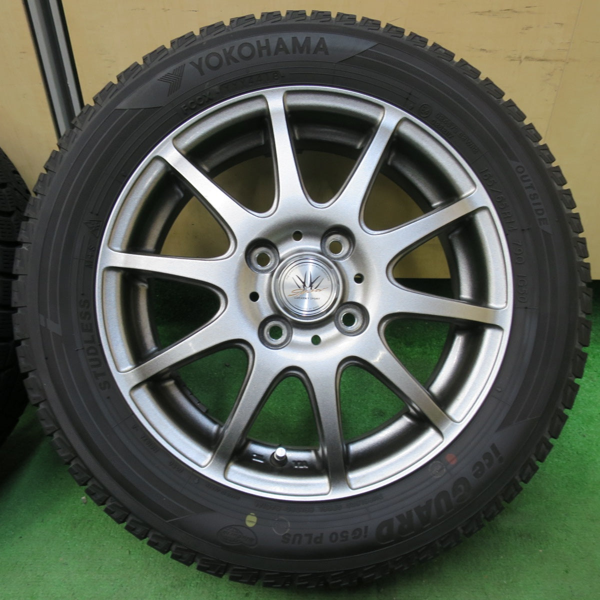 [送料無料] バリ溝！キレイ！8.5分★LOXARNY SPORT BADX 165/65R14 スタッドレス ヨコハマ アイスガード iG50 プラス ロクサーニ 軽自動車 PCD100/4H★5010406イス