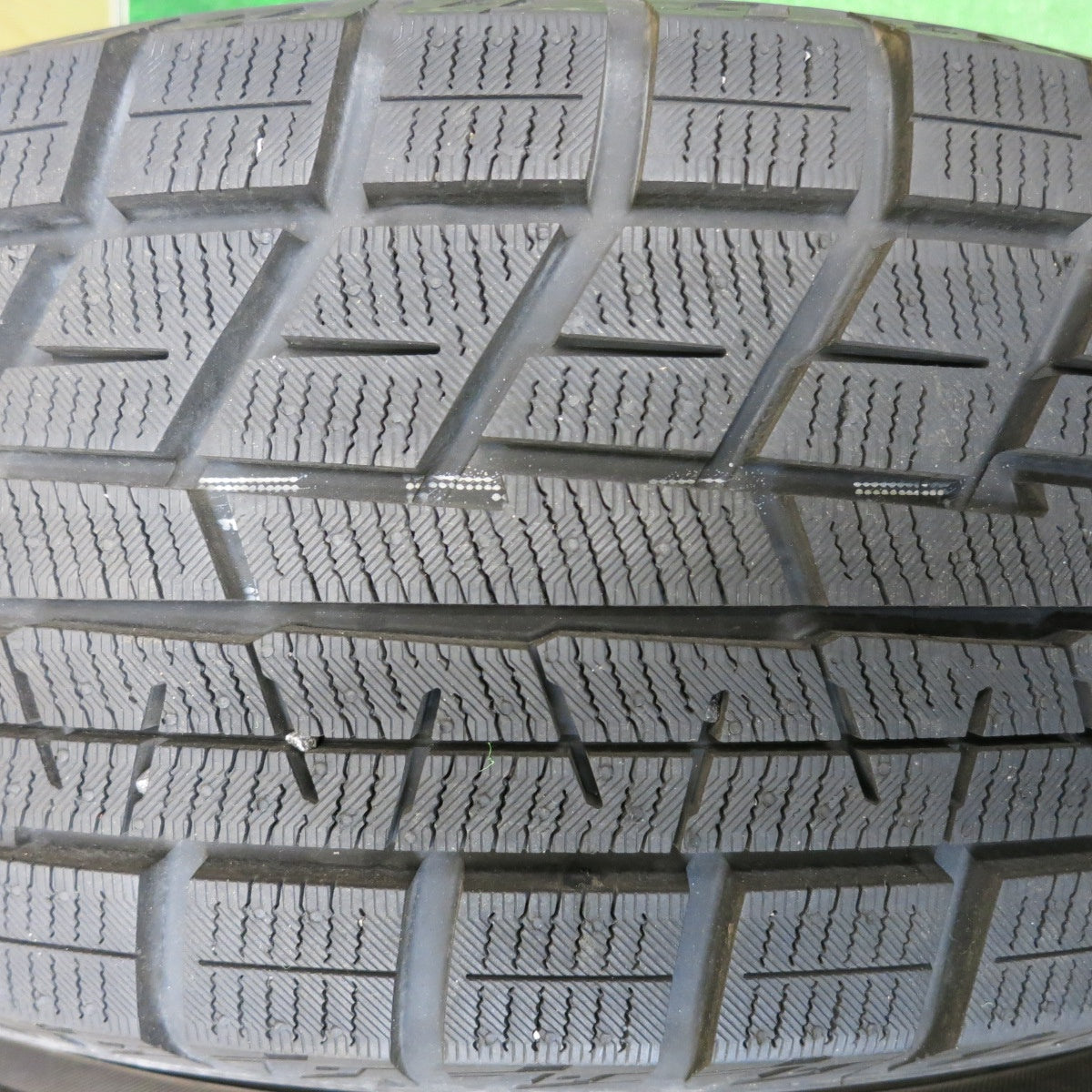 バリ溝！21年！キレイ！ほぼ10分★プリウス 等 195/65R15 スタッドレス ヨコハマ アイスガード iG60 ESTROSA エステローザ 15インチ PCD100/5H★5113003HAス