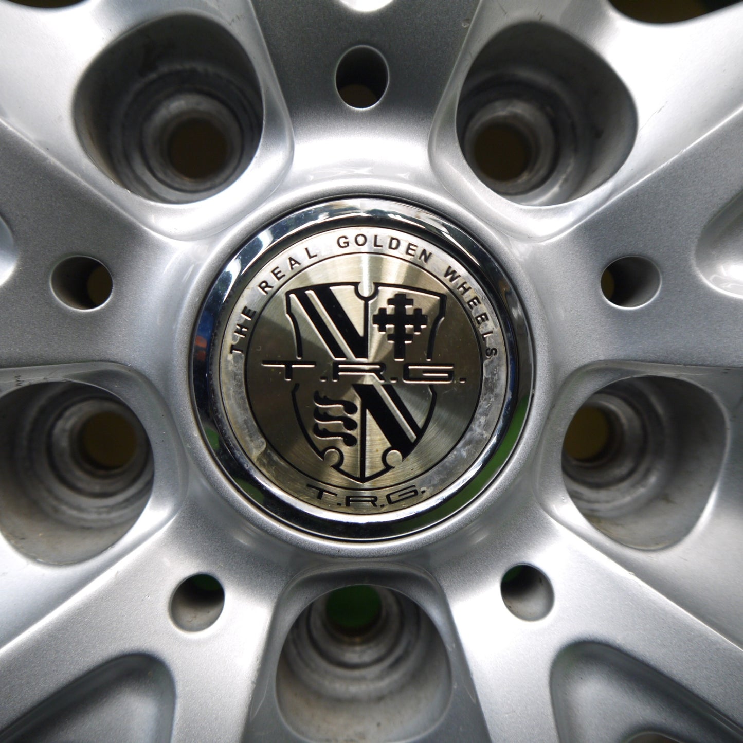 バリ溝！キレイ！9.5分★スタッドレス 195/60R16 ダンロップ ウインターマックス WM01 T.R.G. TRG 16インチ PCD114.3/5H★5060406Hス