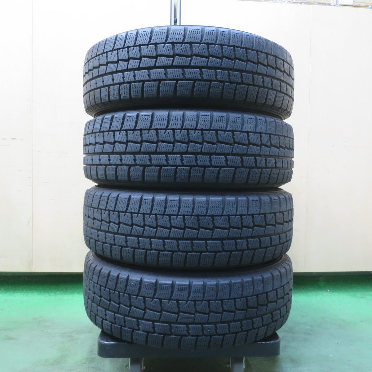 バリ溝！8.5分★ホンダ フィット 純正 スチール 175/65R15 スタッドレス ダンロップ ウインターマックス WM01 15インチ PCD100/4H★6043020イス