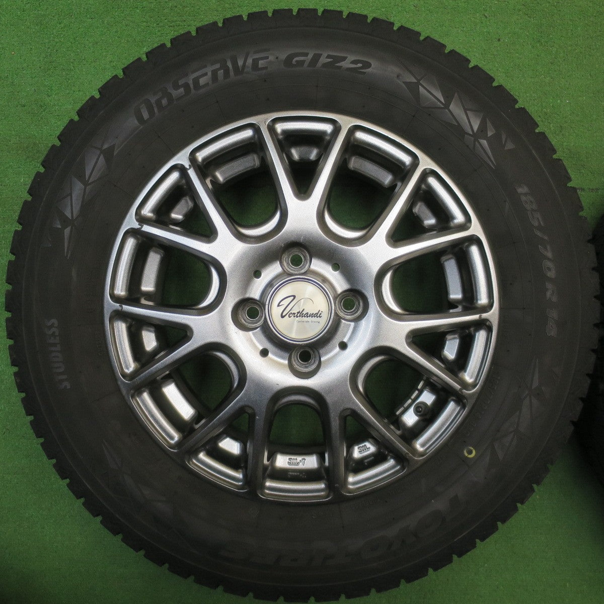 バリ溝！22年！9分★スタッドレス 185/70R14 トーヨー オブザーブ GIZ2 Verthandi ヴェルザンディ 14インチ PCD100/4H★6040601NJス