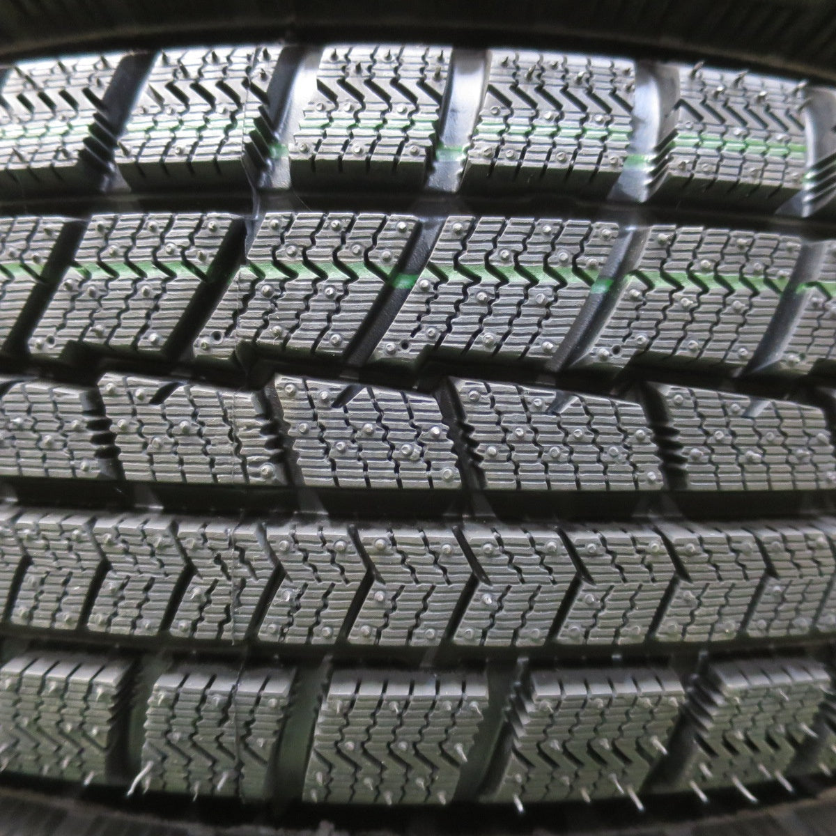 未使用！25年★スタッドレス 155/65R13 ハイフライ Win-turi 216 EMBELY 社外 アルミ 13インチ PCD100/4H★5123107イス