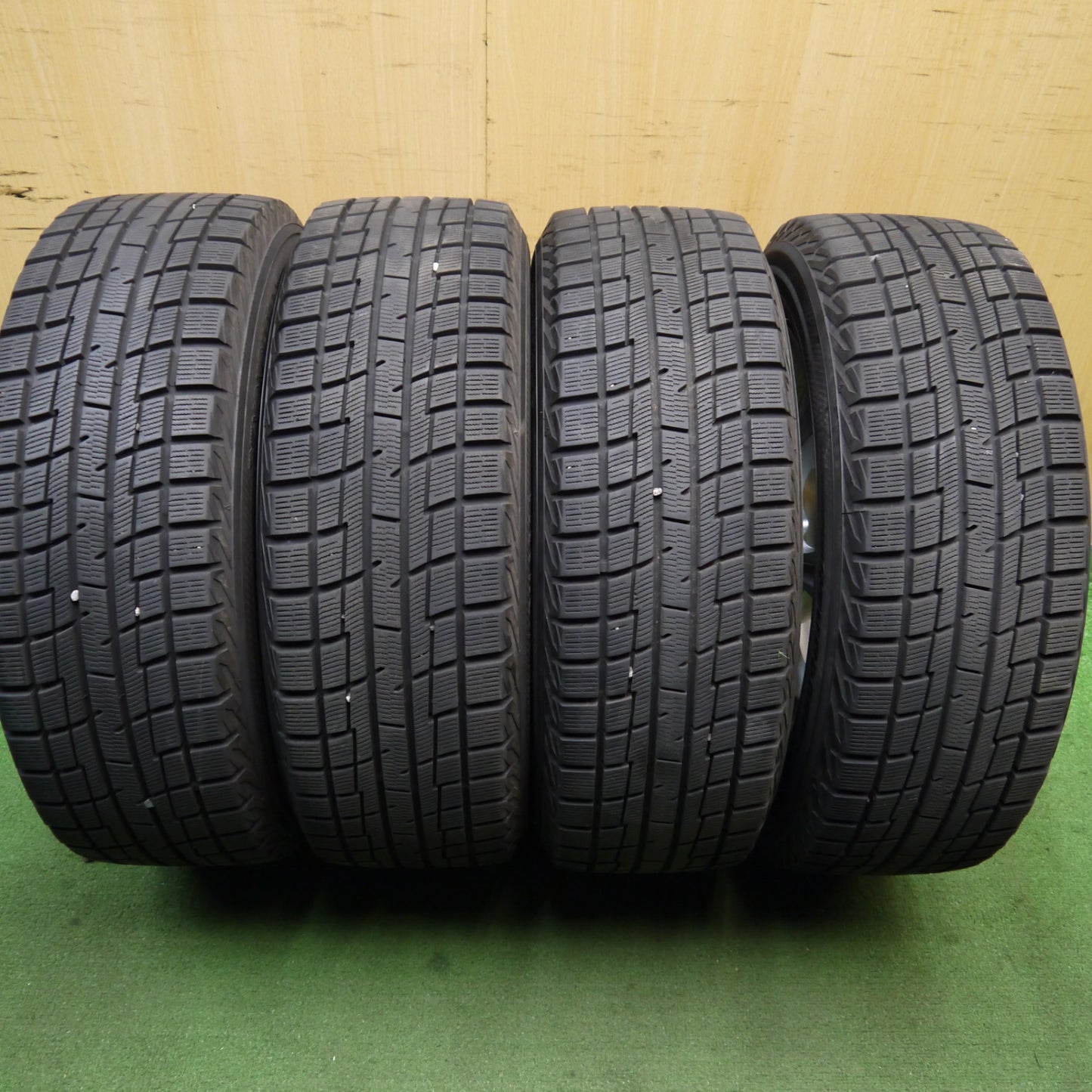 バリ溝！キレイ！9.5分★スタッドレス 205/60R16 ヨコハマ アイスガード iG30 FOLEO フォレオ 16インチ PCD114.3/5H★5060302Hス