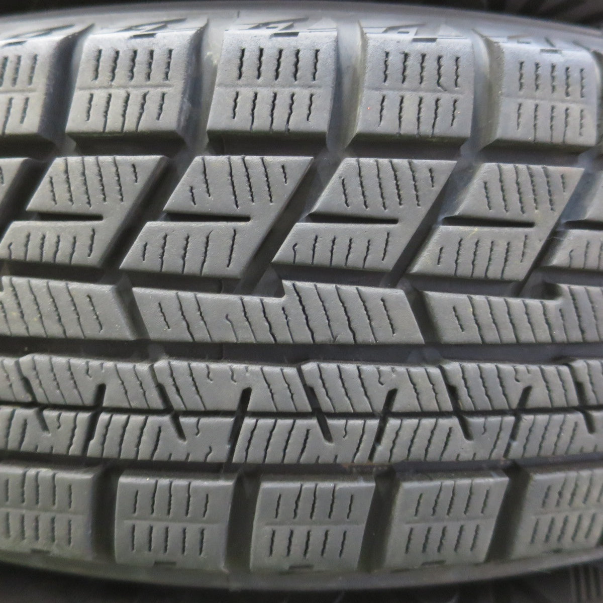 バリ溝！22年！8.5分★スタッドレス 155/80R13 ヨコハマ アイスガード iG60 GRASS グラス 13インチ PCD100/4H★6042802イス