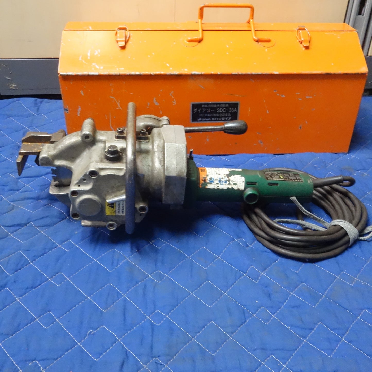 [送料無料] 付属品付き☆ダイア 鉄筋 直角 切断機 ダイアソー 100V SDC-38A 適用 D19-D38 ケース付き 電動 工具☆