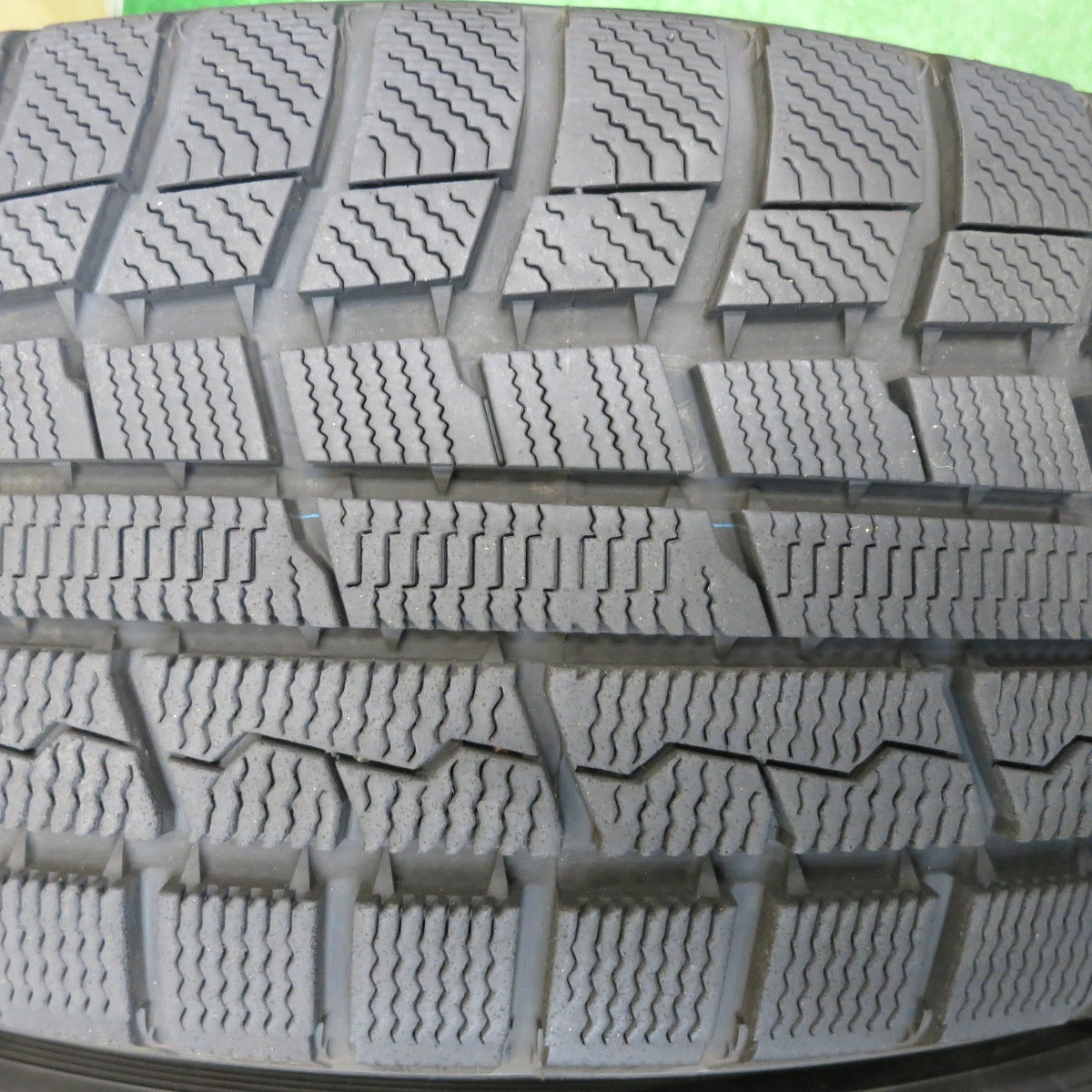 バリ溝！キレイ！9.5分★スタッドレス 225/65R17 トーヨー ウインター トランパス TX SIBILLA NEXT Z7 シビラ 17インチ PCD114.3/5H★5122012HAス