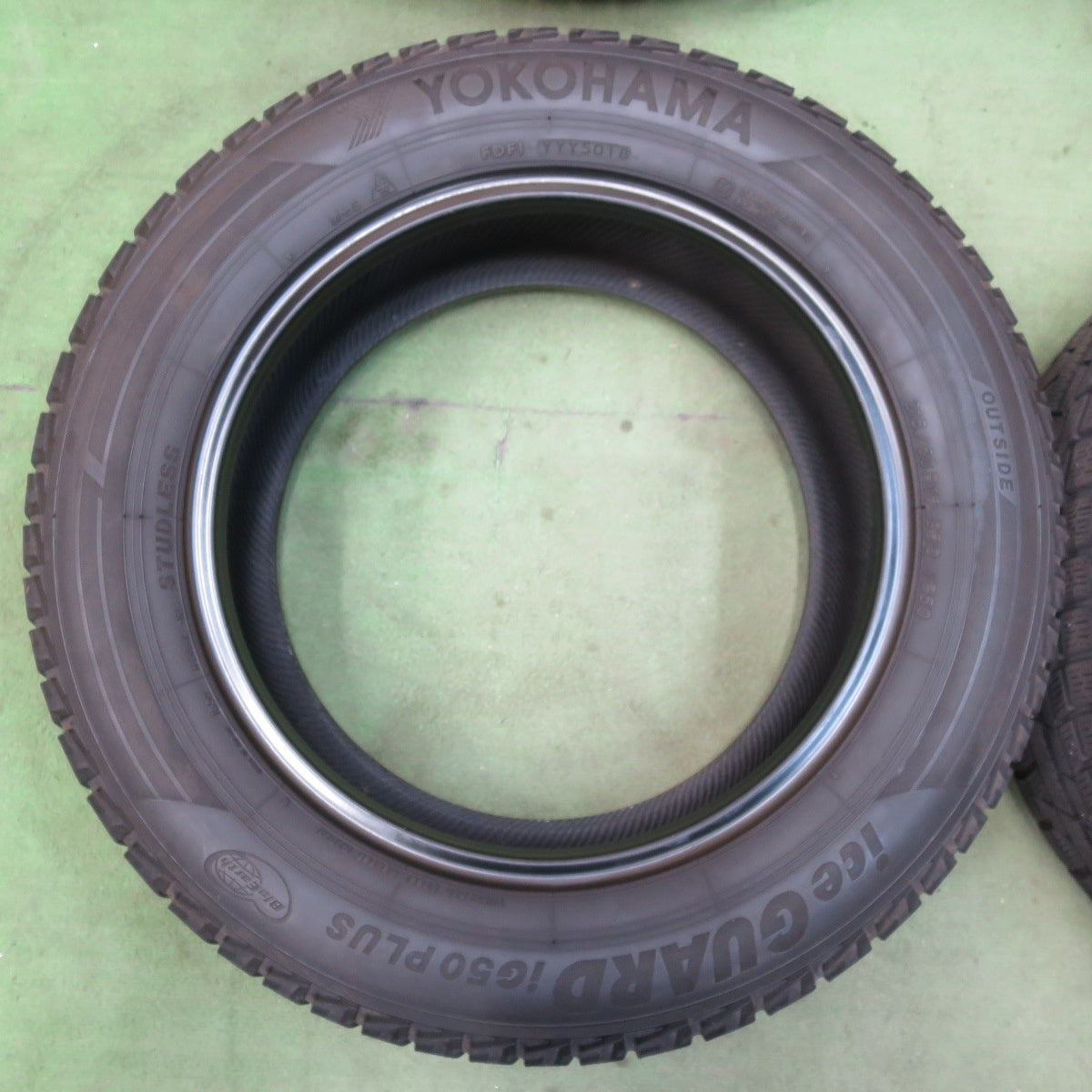4本価格★スタッドレス 215/60R16 ヨコハマ アイスガード iG50 プラス タイヤ 16インチ ヴェゼル オデッセイ クラウン CX-3 等★5121009イスタ