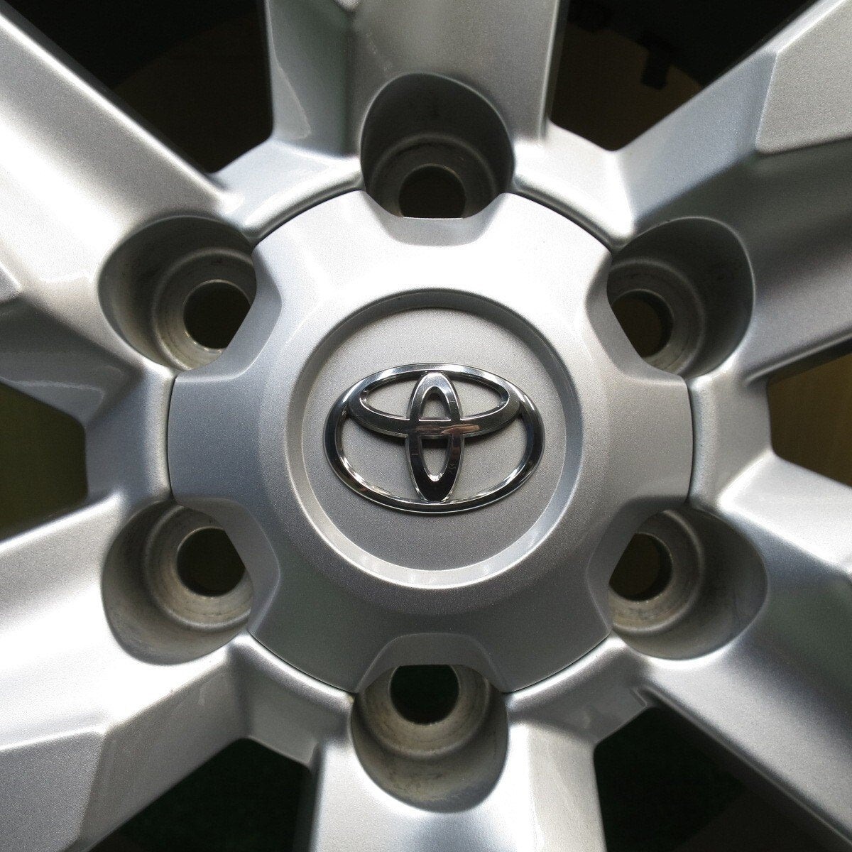 バリ溝！21年！キレイ！9.5分★トヨタ 150系 ランクル プラド 純正 265/65R17 スタッドレス ブリヂストン ブリザック DM-V3 17インチ PCD139.7/6H★5040102KKス