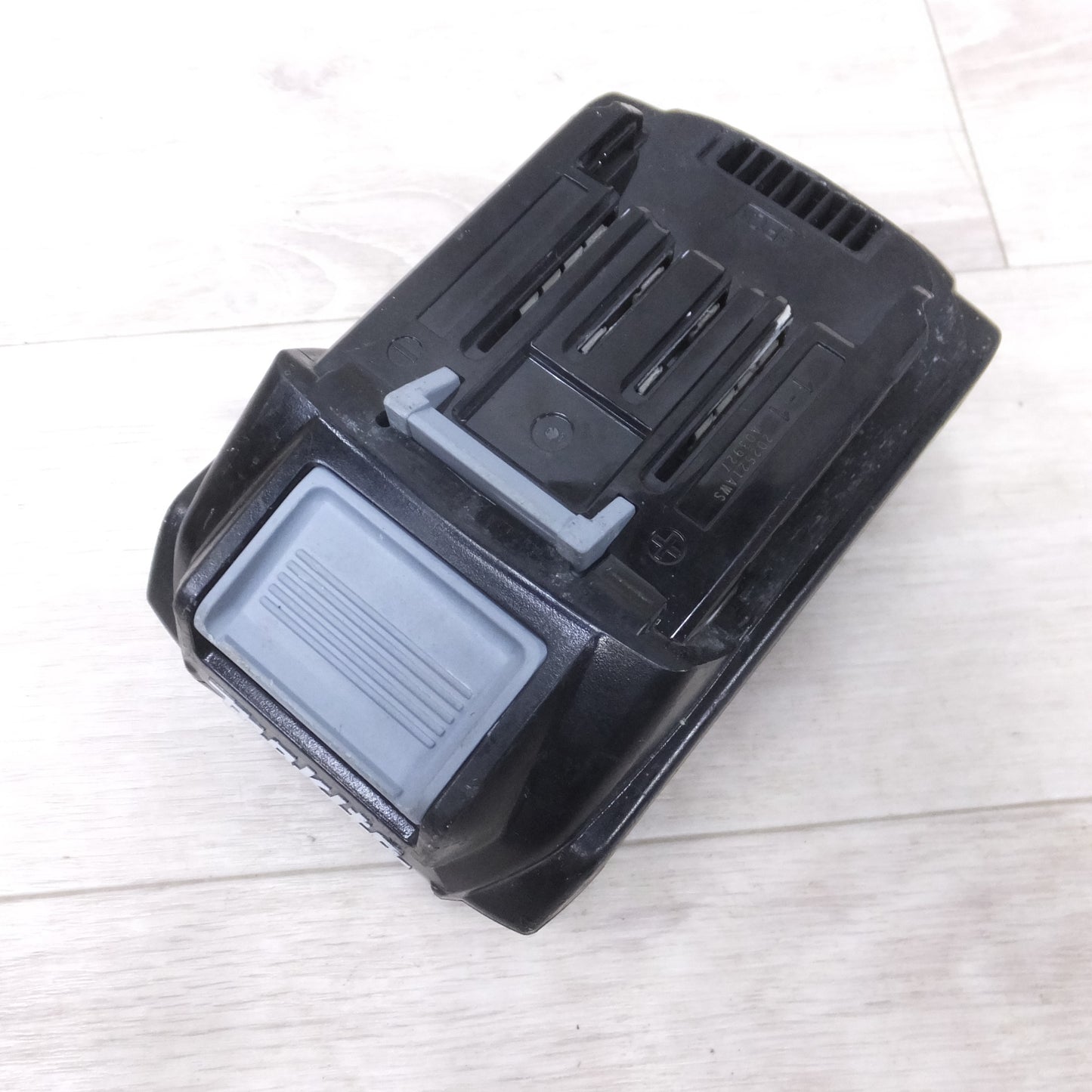 [送料無料] ◆makita マキタ Li-on リチウムイオンバッテリー BL4040 DC40V(max) 4.0Ah 144Wh 電動工具◆