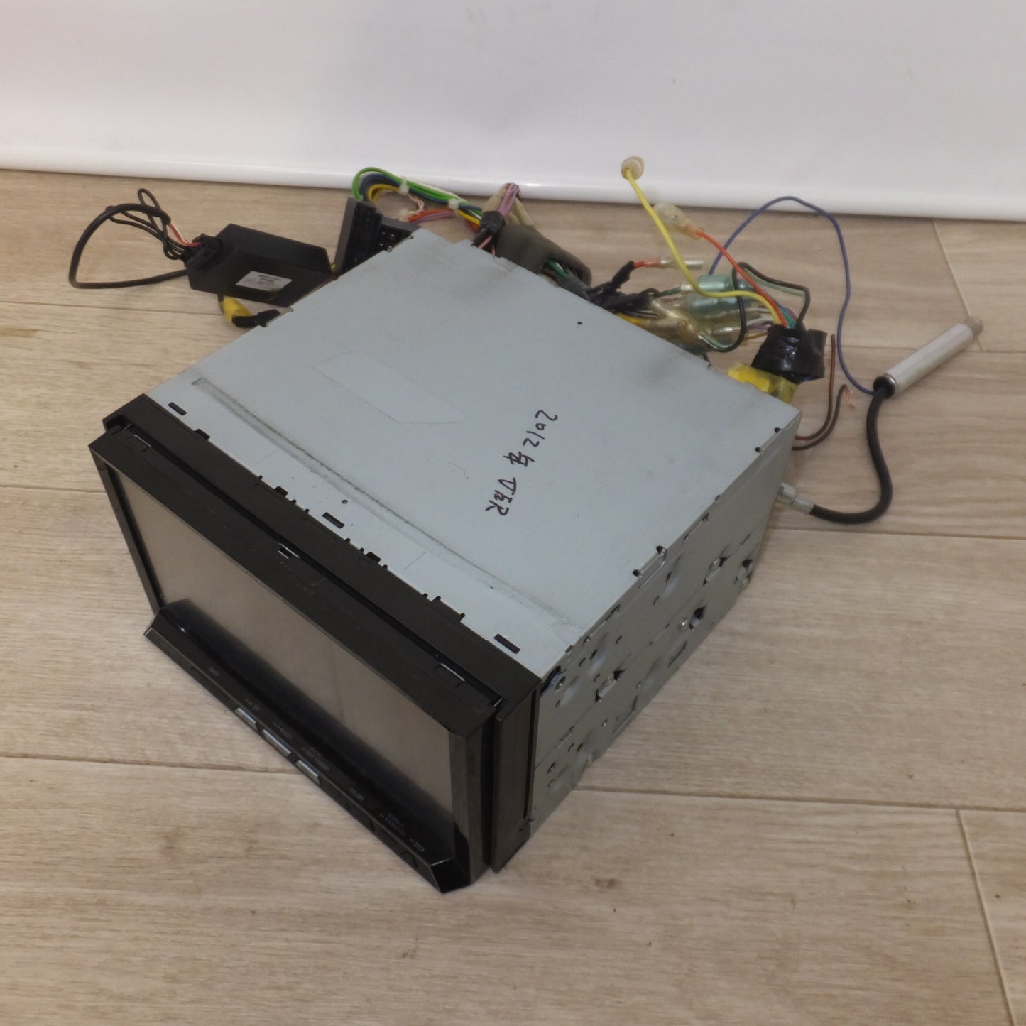 [送料無料] ★カロッツェリア carrozzeria AV一体型HDDナビゲーション AVIC-ZH77[44]★