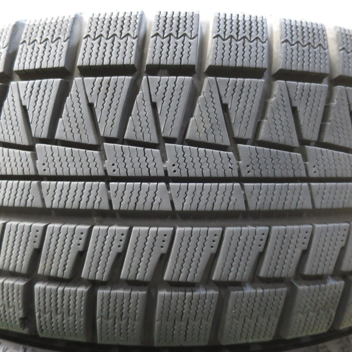 バリ溝！21年！キレイ！9.5分★ワーゲン 等 smartline 225/50R17 スタッドレス ブリヂストン アイスパートナー2 スマートライン 17インチ PCD112/5H★5020107イス