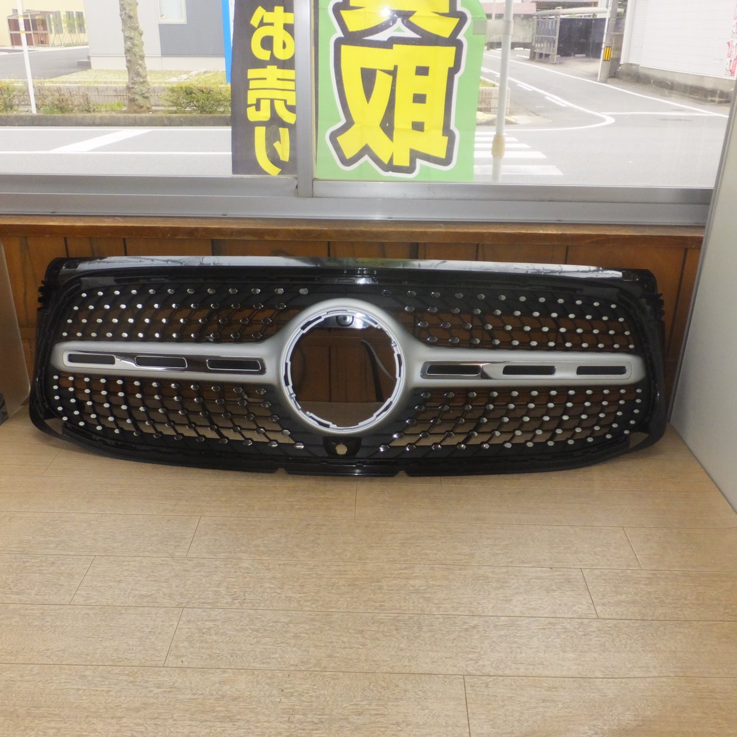 [送料無料] 美品 新車外し★メルセデスベンツ Mercedes-Benz GLB X247 AMG LINE フロントグリル A2478809804★