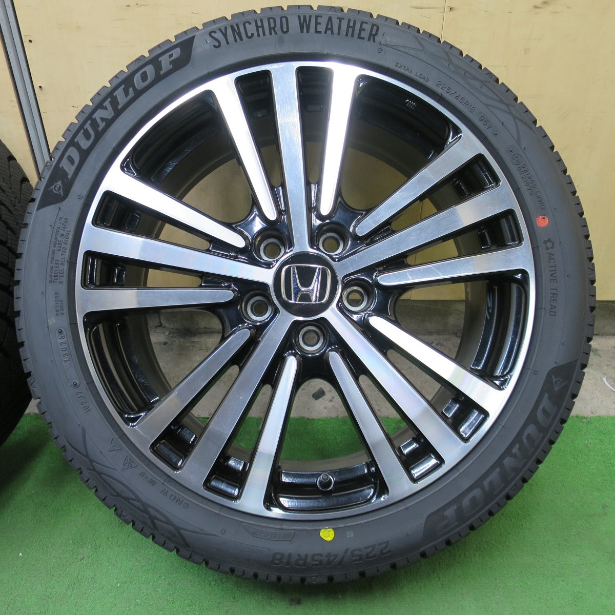 未使用！26年！キレイ◎ホンダ RC オデッセイ アブソルート EX 純正 225/45R18 ダンロップ SYNCHRO WEATHER シンクロウェザー オールシーズン 18インチ PCD114.3/5H◎6091901NGス