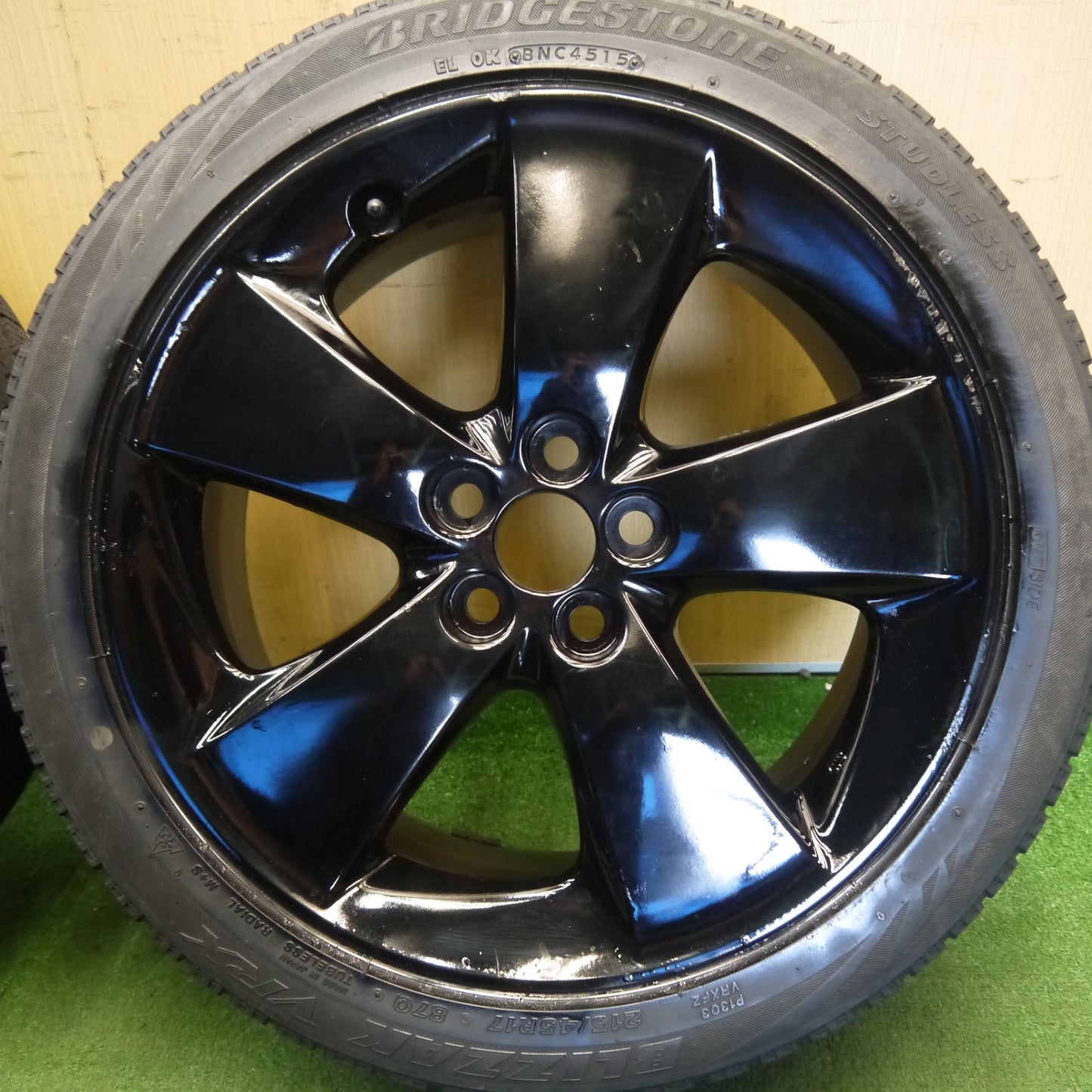 バリ溝！8.5分★トヨタ 30系 プリウス S ツーリング 純正 215/45R17 スタッドレス ブリヂストン ブリザック VRX2 17インチ PCD100/5H★6052502Hス