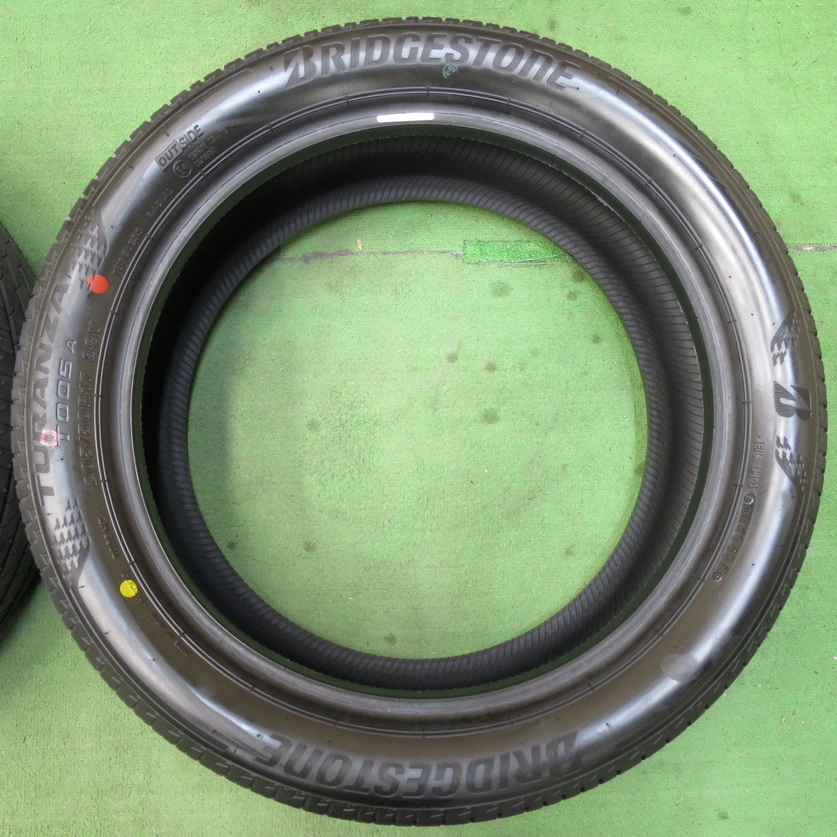 [送料無料] 新車外し！25年★205/50R17 ブリヂストン トランザ T005A タイヤ 17インチ ノート オーラ セレナ インプレッサ 等★5030612イノタ