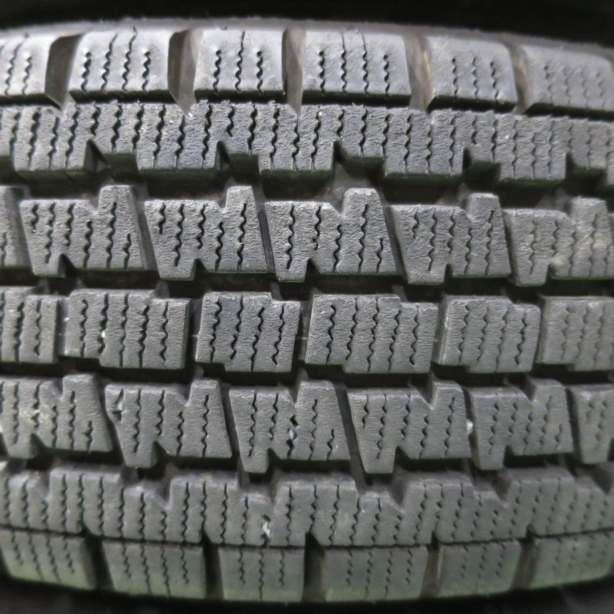 バリ溝！22年！9分★スタッドレス 145/80R12 80/78N ブリヂストン W300 TOPY スチール 12インチ PCD100/4H★5011811イス
