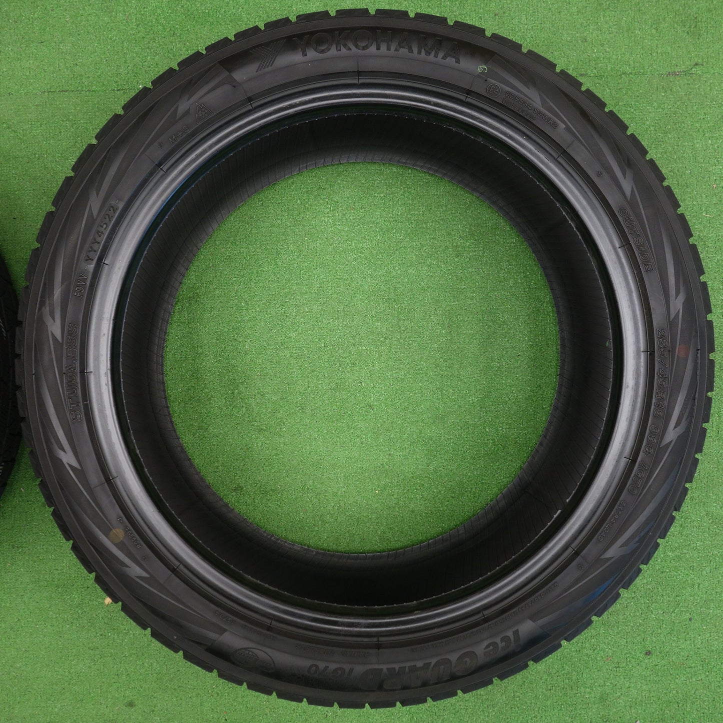 バリ溝！22年！9.5分★スタッドレス 235/45R18 ヨコハマ アイスガード iG70 タイヤ 18インチ レクサス ES GS IS RC アコード カムリ マーク 等★6052902KTスタ