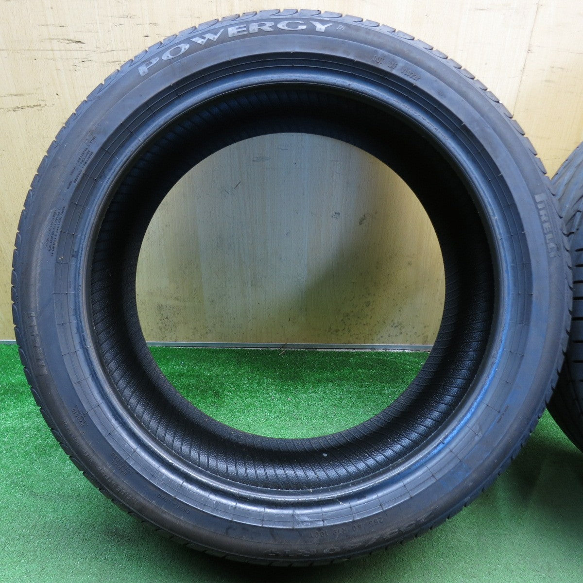 バリ溝！23年！9分◎255/40R19 ピレリ POWERGY パワジー 19インチ タイヤ アウディ ティグアン ベンツ BMW 等◎6082604KKノタ