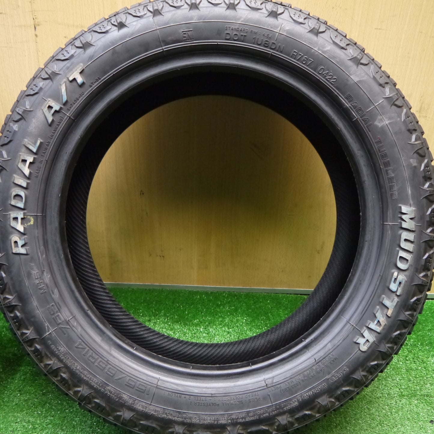 バリ溝！22年！9.5分★155/65R14 マッドスター ラジアル A/T ホワイトレター MUDSTAR RADIAL タイヤ 14インチ アトレー ハイゼット タント 等★5120203Hノタ