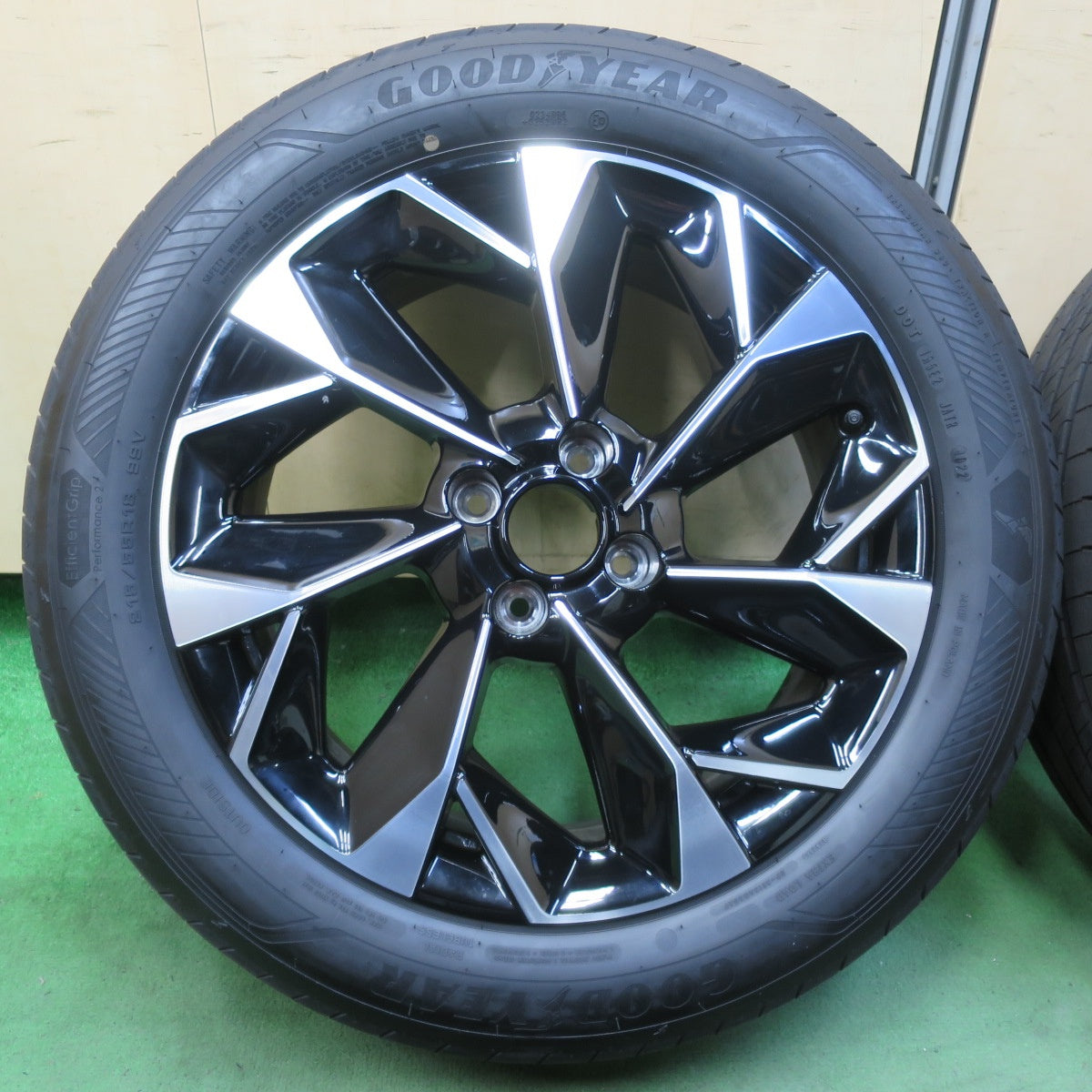 新車外し！22年★シトロエン DS3 クロスバック 純正 215/55R18 グッドイヤー EfficientGrip Performance2 18インチ PCD108/4H★5072806イノ