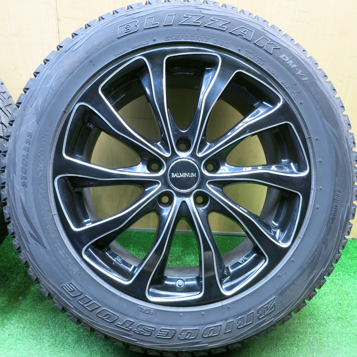4本価格★スタッドレス 215/60R17 ブリヂストン ブリザック DM-V1 BALMINUM K10 バルミナ 17インチ PCD114.3/5H★5121307HAス