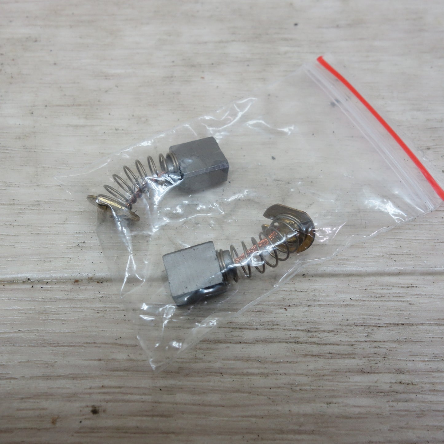 [送料無料] ☆LIXILビバ スリムタイプ ディスク グラインダー 100V GDG-550 箱付き バリ取り サビ落とし 電動 工具☆