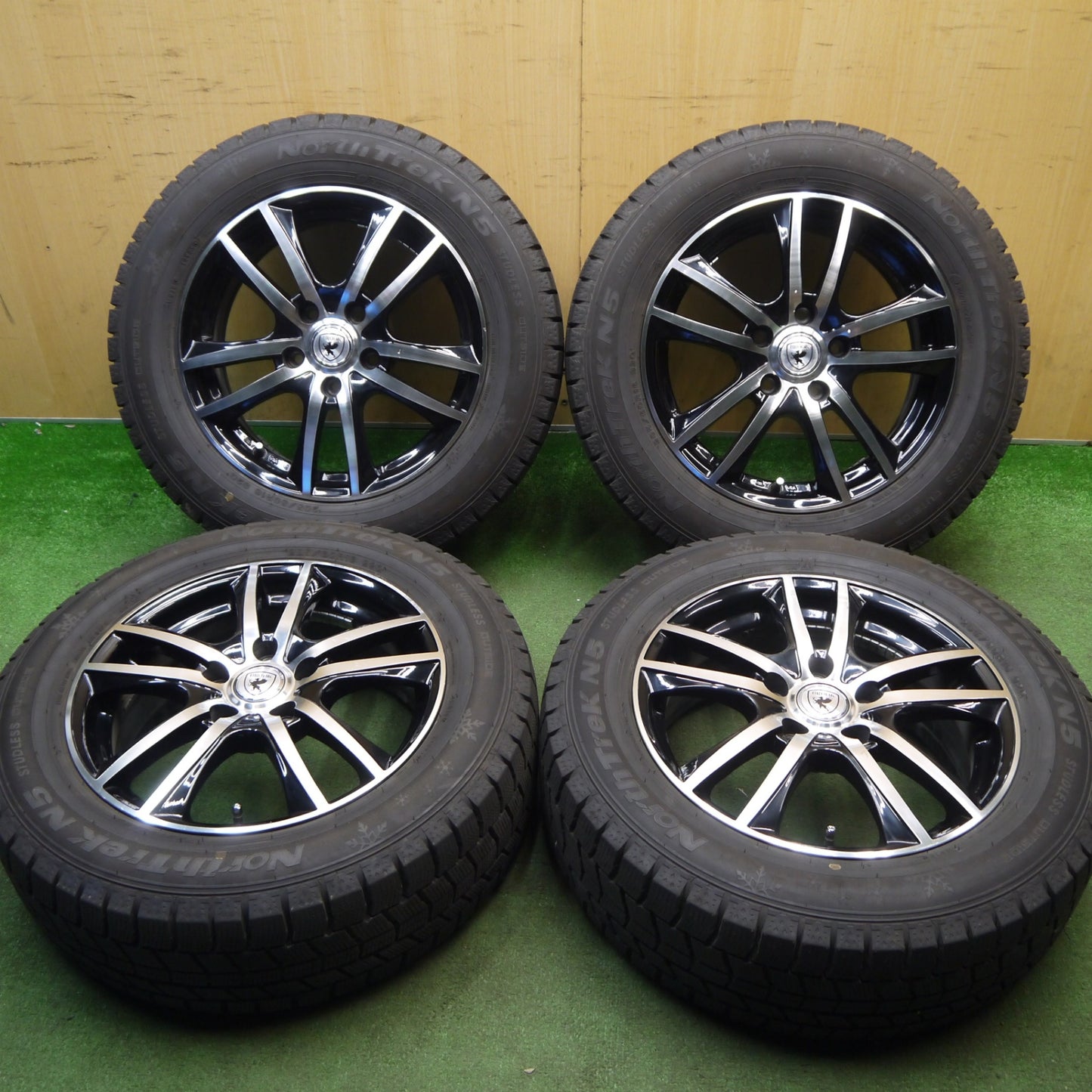 超バリ溝！25年！ほぼ10分★スタッドレス 205/60R16 オートバックス ノーストレック N5 BROOK ブルック 16インチ PCD114.3/5H★6031805Hス
