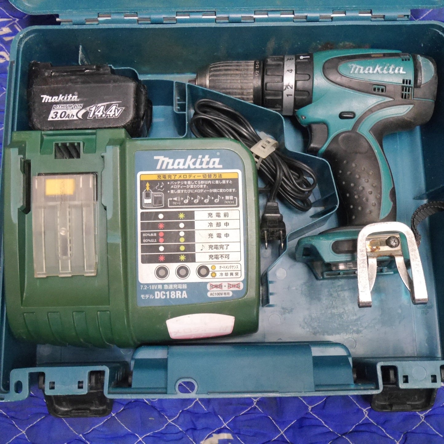 [送料無料] ☆マキタ 充電式 震動 ドライバドリル HP440D 電動 工具 14.4V コードレス 振動 makita☆