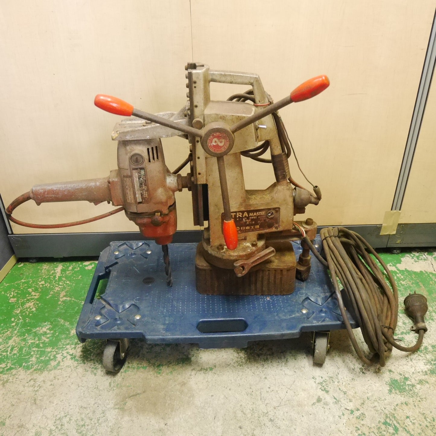 【岐阜発 直接引取限定】☆日東工器 ATRA MASTER 磁気ボール盤 M-250 アトラマスター 電動 工具 200V 穴あけ 加工 現状品☆